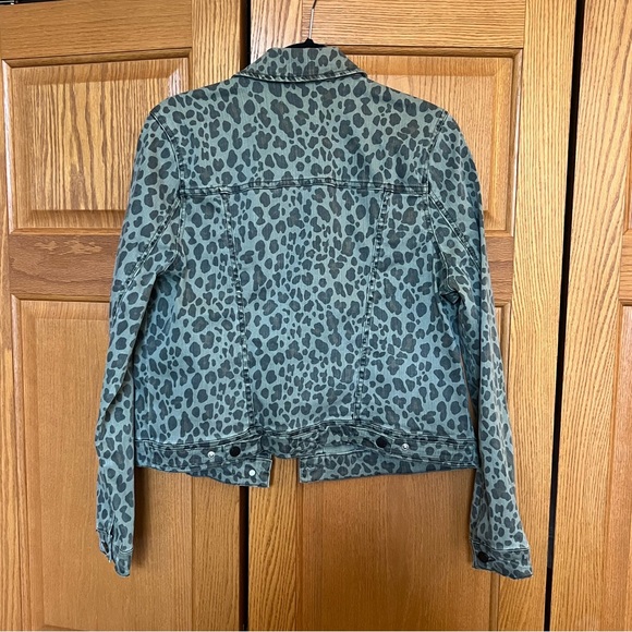 Green cheetah print jacket - Picture 3 of 4